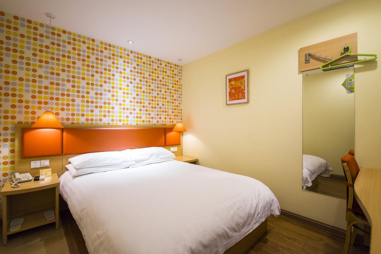 Home Inn Dalian Development Zone Light Railway Station Екстер'єр фото